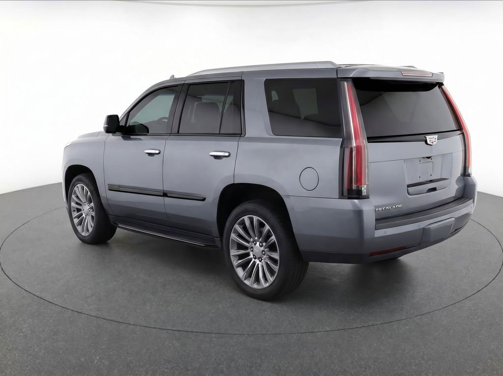 Used 2019 Cadillac Escalade Luxury w/ Escalade Sport Edition AWD/4WD image 3