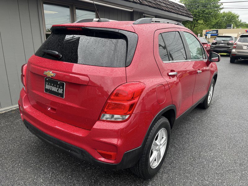 Used 2017 Chevrolet Trax LT w/ LT Convenience Package AWD/4WD image 5