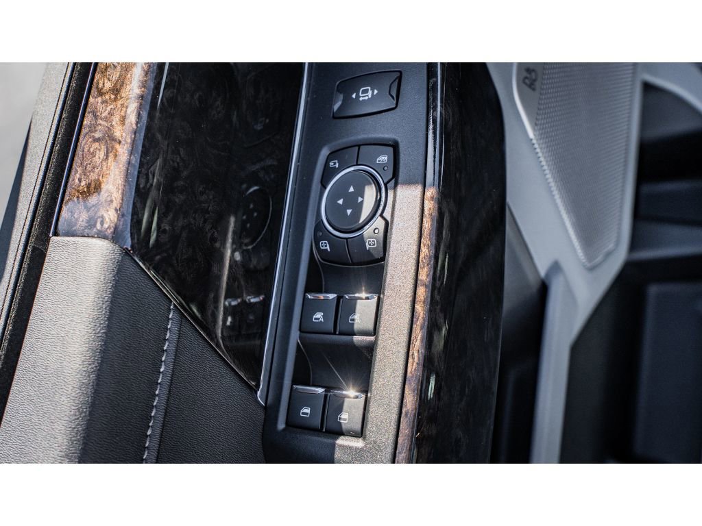 Used 2025 Ford F250 XLT w/ Black Appearance Package AWD/4WD image 7