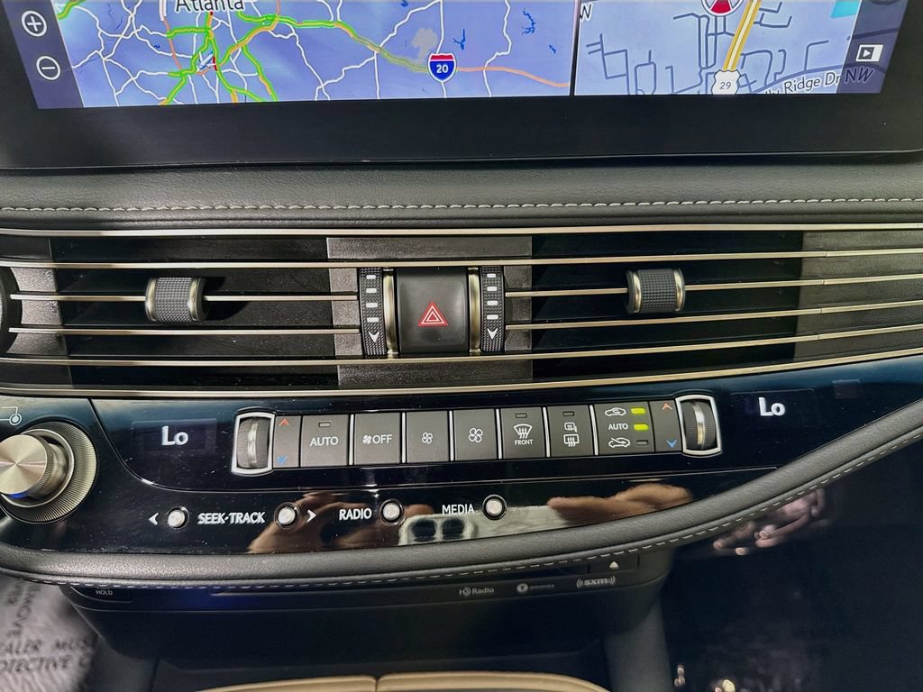 Used 2021 Lexus LS 500 w/ Accessory Package (Z2) RWD image 16