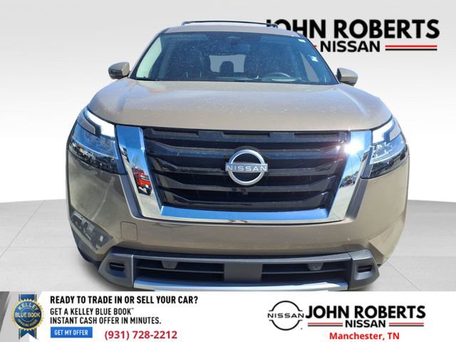 Used 2024 Nissan Pathfinder Platinum FWD image 14