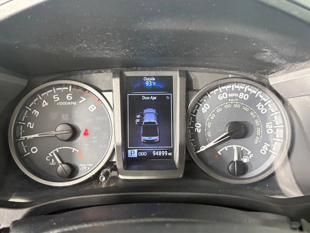 Used 2017 Toyota Tacoma TRD Off-Road w/ Premium & Technology Package AWD/4WD image 19