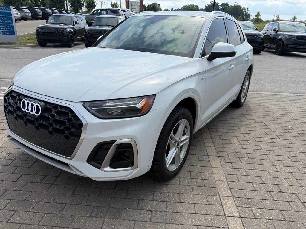 Used 2024 Audi Q5 e Premium Plus