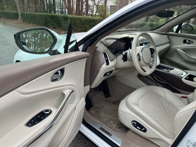 Used 2021 Aston Martin DBX image 4