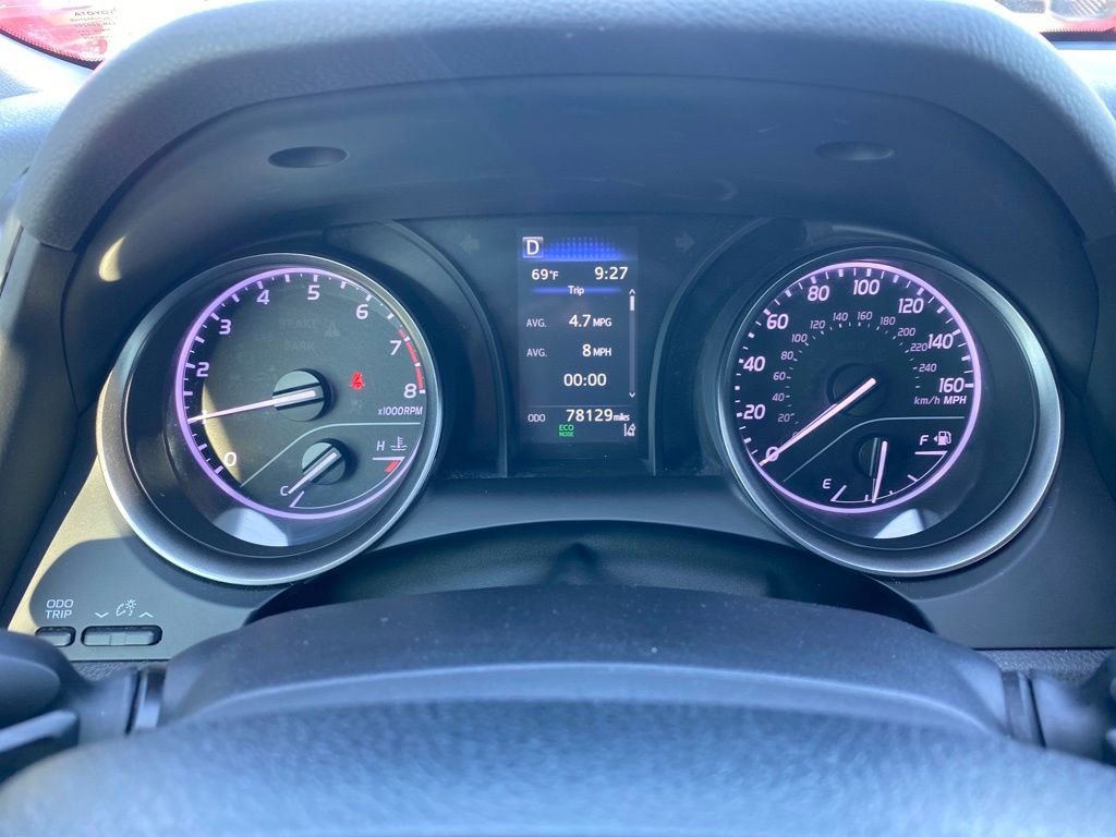 Used 2022 Toyota Camry SE FWD image 6