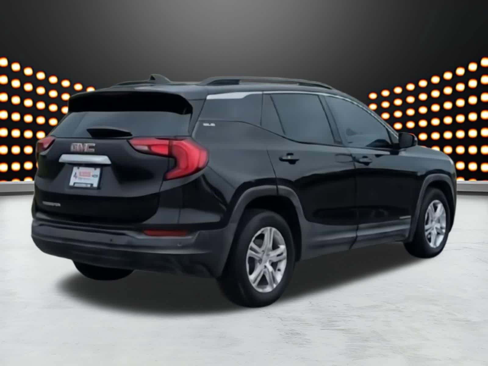Used 2018 GMC Terrain SLE w/ Driver Convenience Package FWD image 8