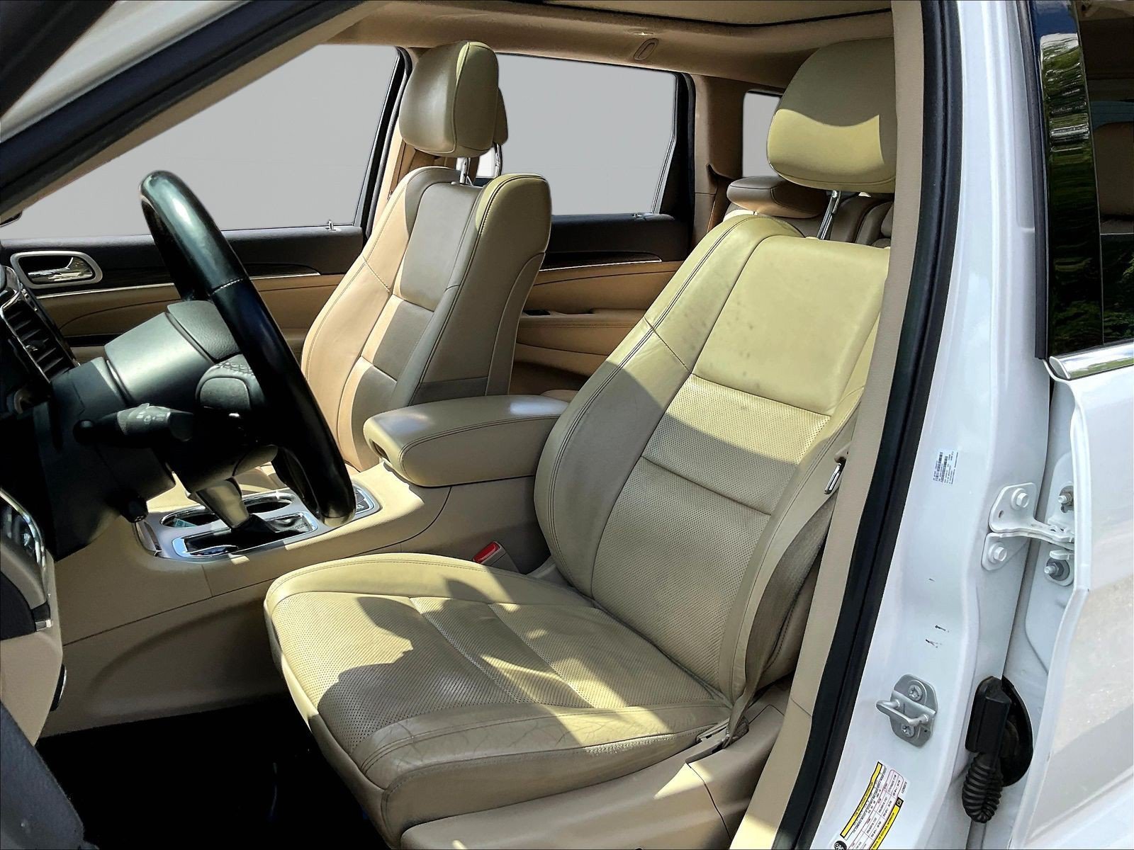Used 2020 Jeep Grand Cherokee Limited w/ Luxury Group II AWD/4WD image 22