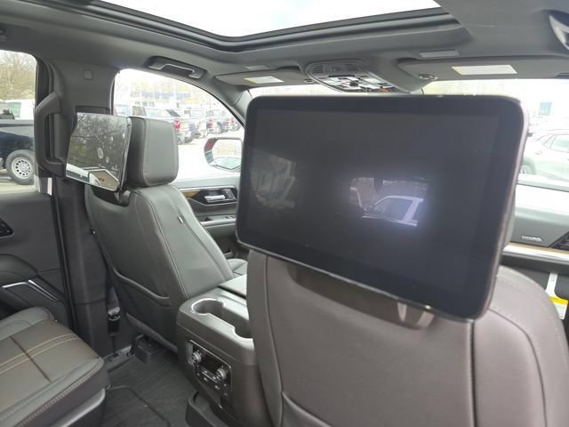 New 2026 Chevrolet Tahoe High Country AWD/4WD image 25