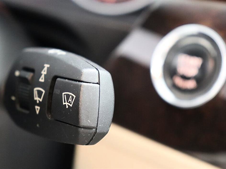 Used 2011 BMW 335i Convertible RWD image 38