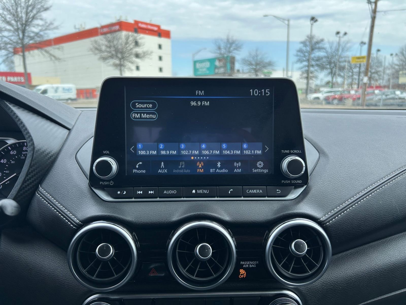 Used 2025 Nissan Sentra SV image 20