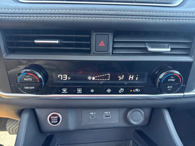 Used 2023 Nissan Rogue SV AWD/4WD image 30