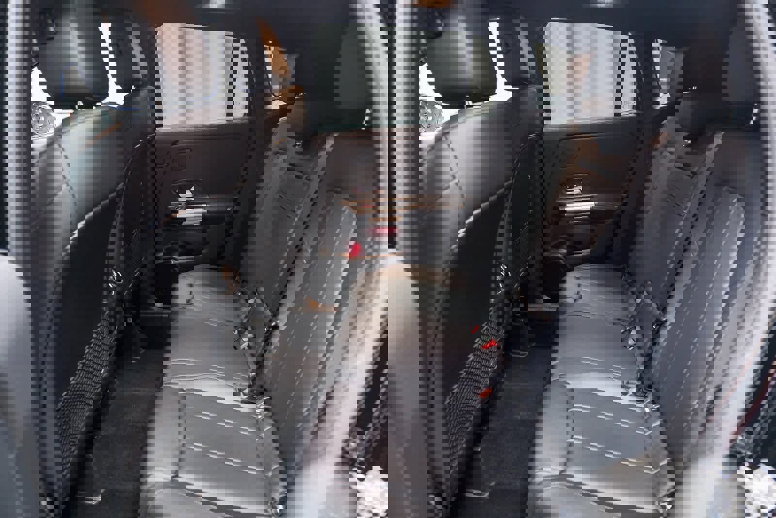 Used 2025 Mercedes-Benz GLA 250 image 19