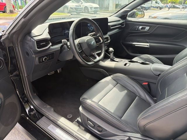 Used 2025 Ford Mustang Premium RWD image 10