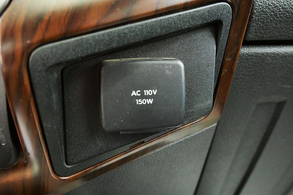 Used 2016 Ford F350 Lariat w/ Lariat Ultimate Package image 35