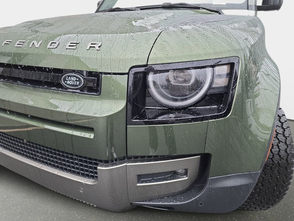 New 2026 Land Rover Defender 110 S image 34