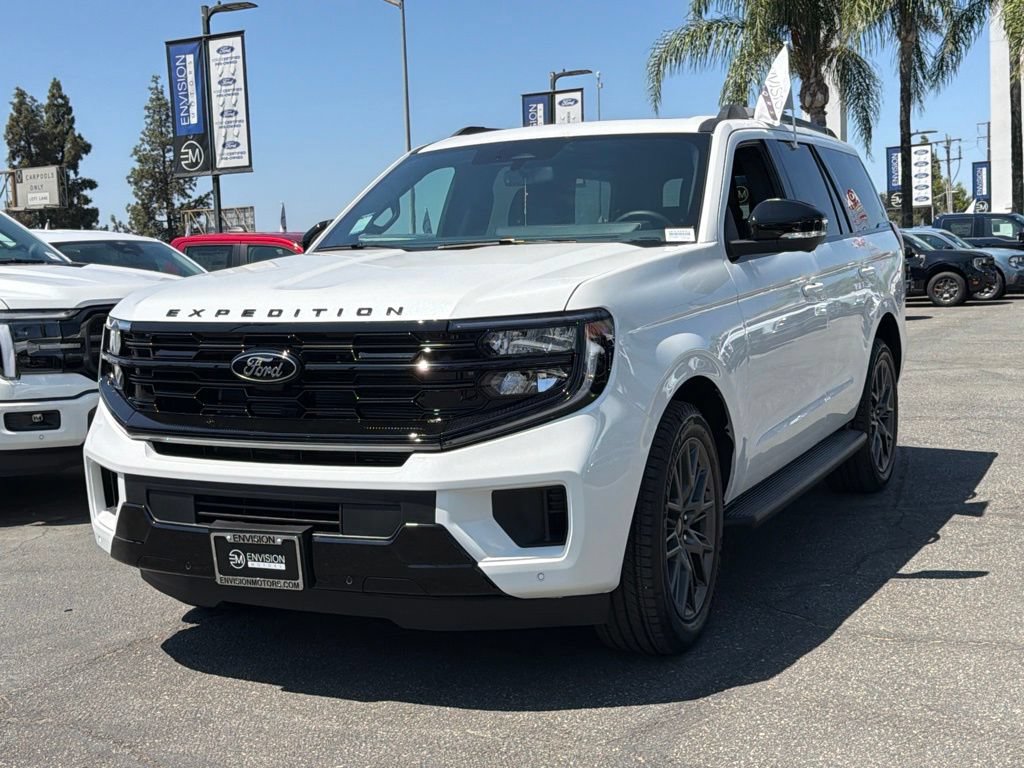 New 2026 Ford Expedition Platinum w/ Stealth Appearance Package AWD/4WD image 5