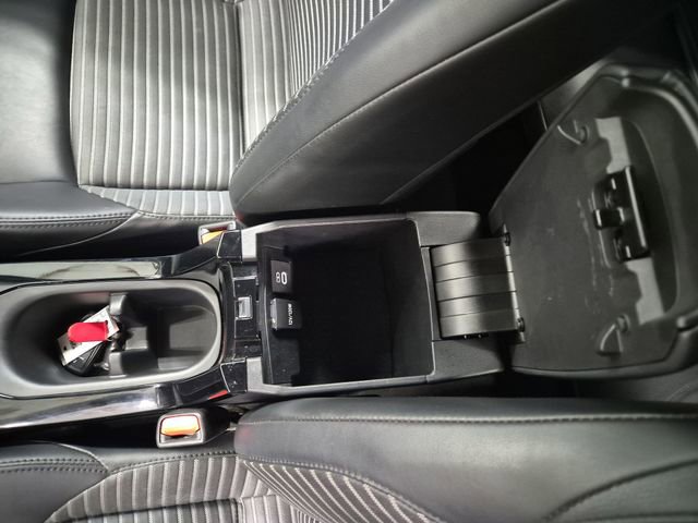 Used 2024 Toyota Corolla Cross XSE w/ Convenience Package image 27