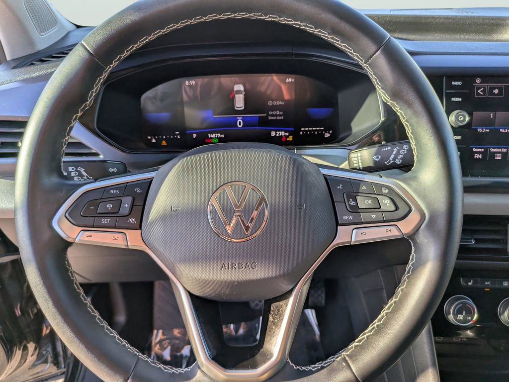 Certified 2023 Volkswagen Taos SE FWD image 25