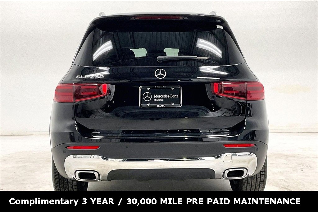 Used 2025 Mercedes-Benz GLB 250 image 4