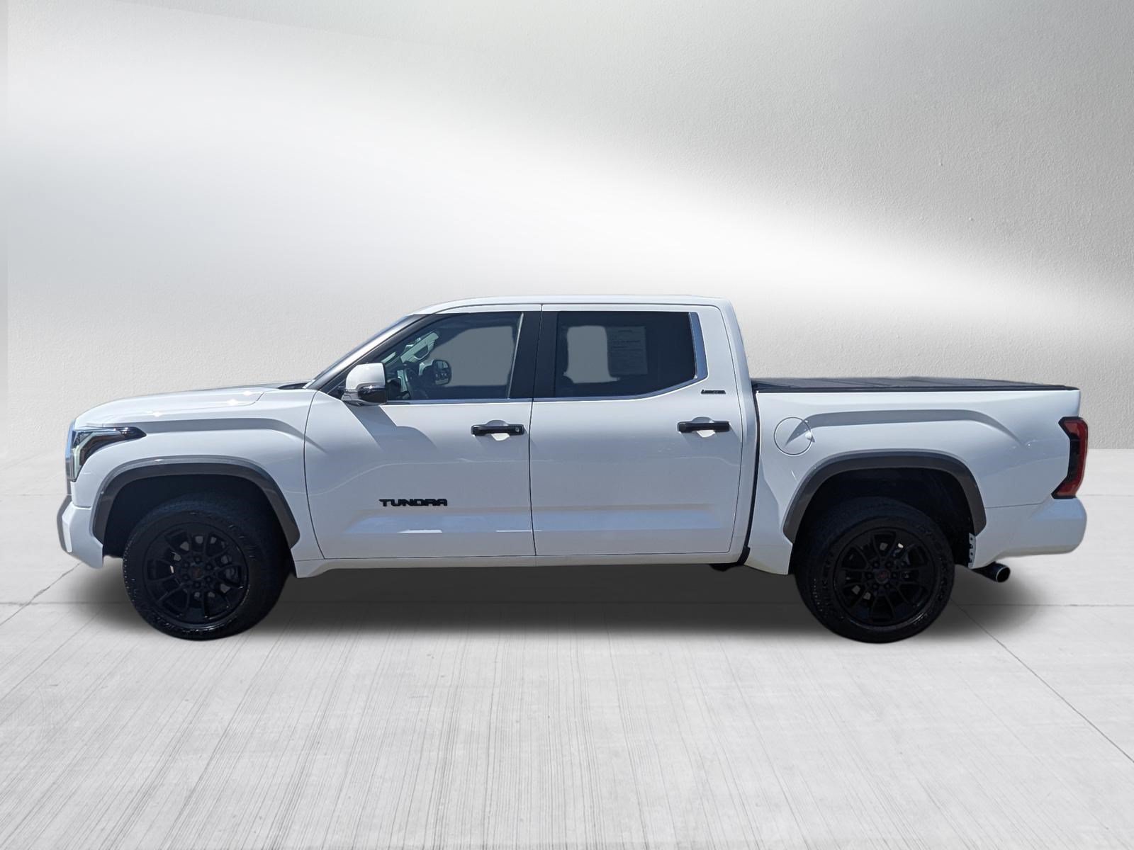 Used 2024 Toyota Tundra Limited AWD/4WD image 4