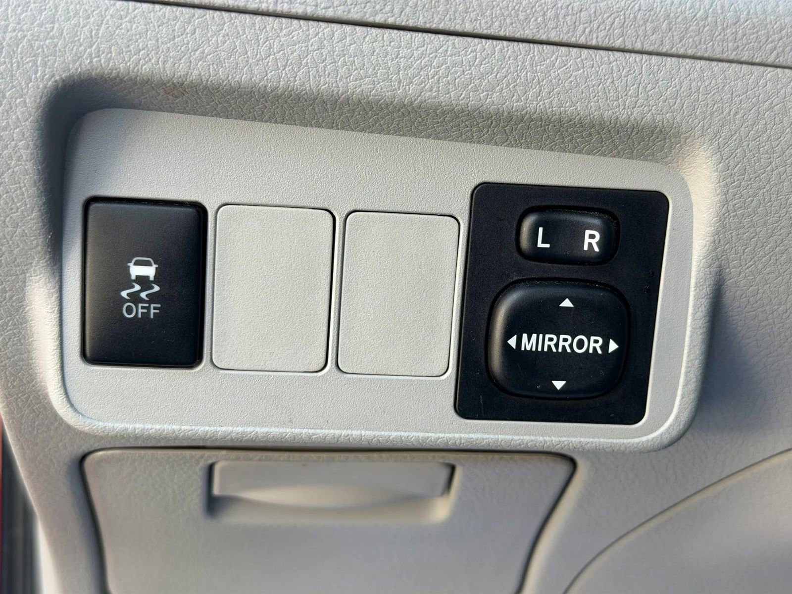 Used 2011 Toyota Corolla LE image 35