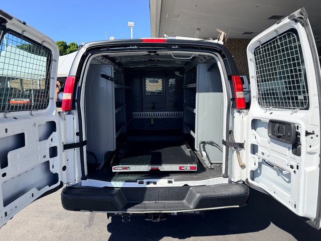 Used 2015 Chevrolet Express 2500 image 8