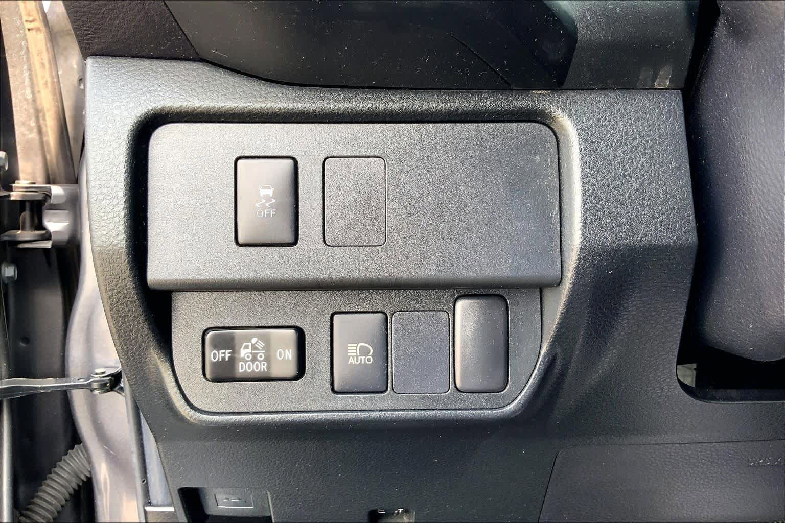 Used 2021 Toyota Tacoma SR w/ SR Convenience Package RWD image 33