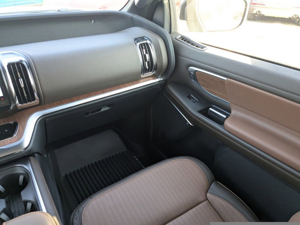 New 2025 Ford Expedition King Ranch image 18