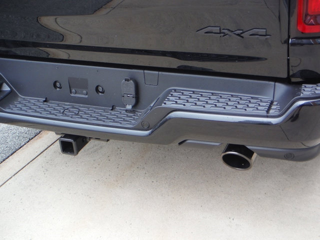New 2027 RAM 1500 4x4 Crew Cab image 13