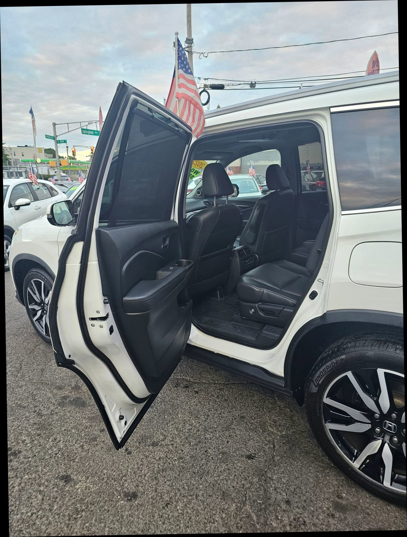 Used 2022 Honda Pilot Touring image 8