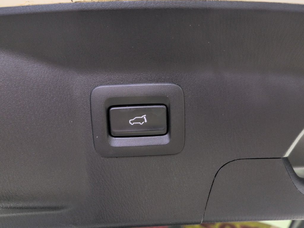 Used 2020 MAZDA CX-9 Touring FWD image 17