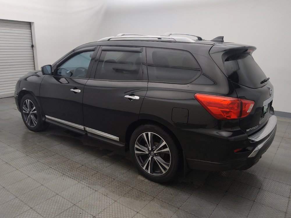 Used 2020 Nissan Pathfinder Platinum FWD image 3