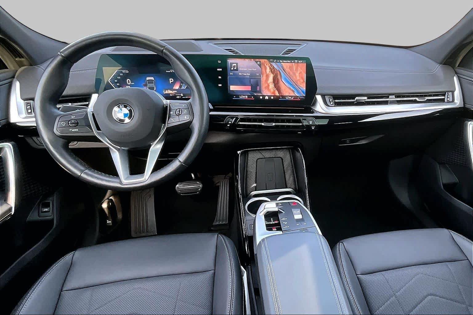 Used 2025 BMW X2 xDrive28i AWD/4WD image 16