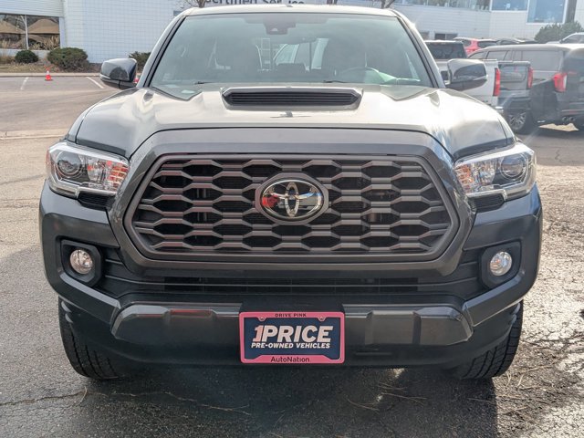 Used 2022 Toyota Tacoma TRD Sport w/ Technology Package image 2