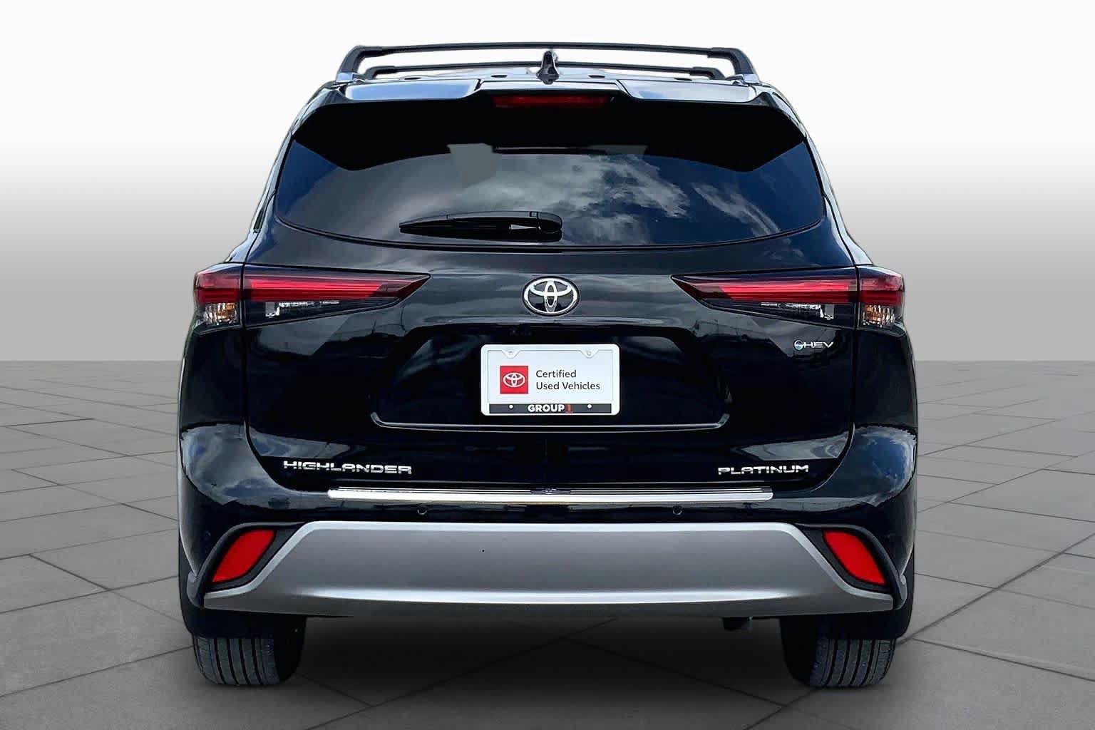 Certified 2026 Toyota Highlander Platinum AWD/4WD image 5