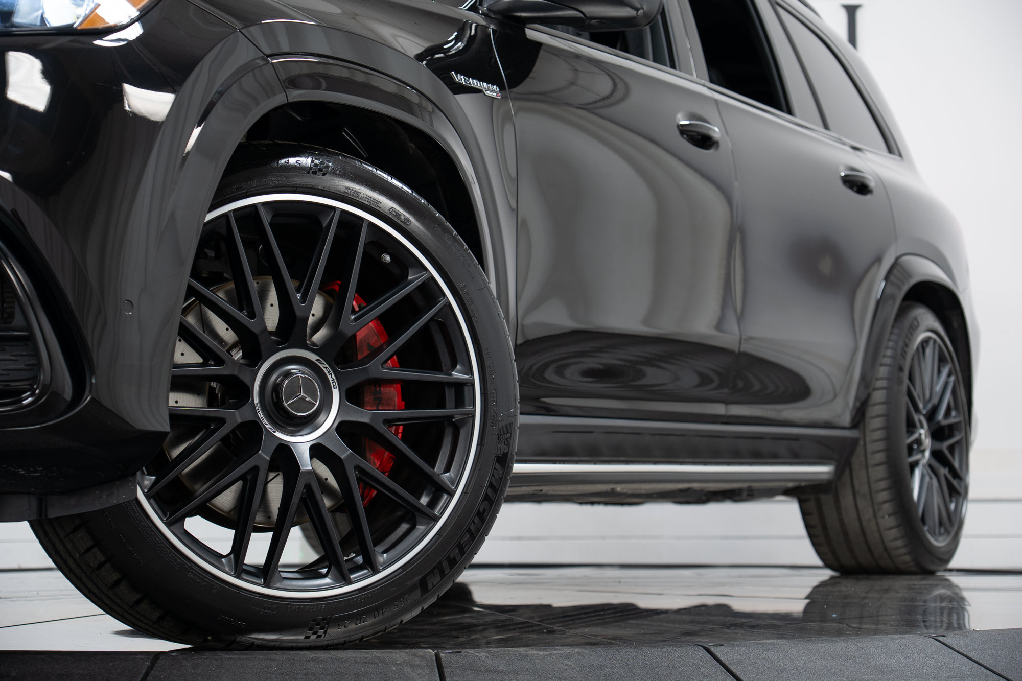 Certified 2024 Mercedes-Benz GLS 63 AMG 4MATIC image 28