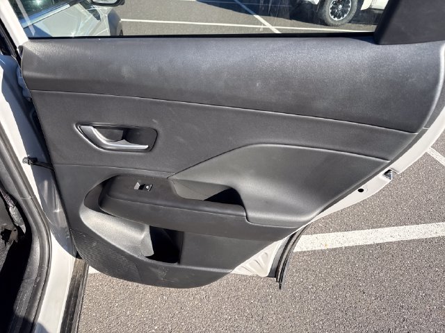 Used 2025 Hyundai Kona Limited AWD/4WD image 18