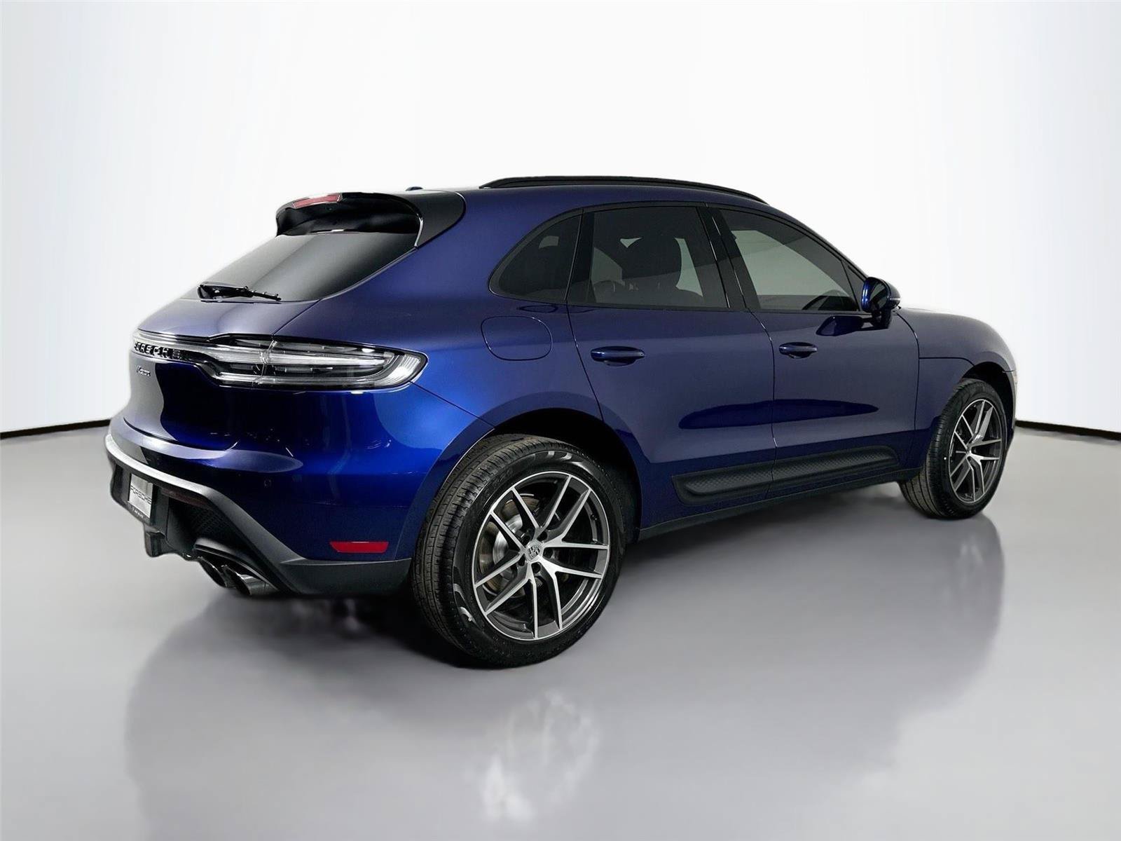 Certified 2026 Porsche Macan Turbo AWD/4WD image 7