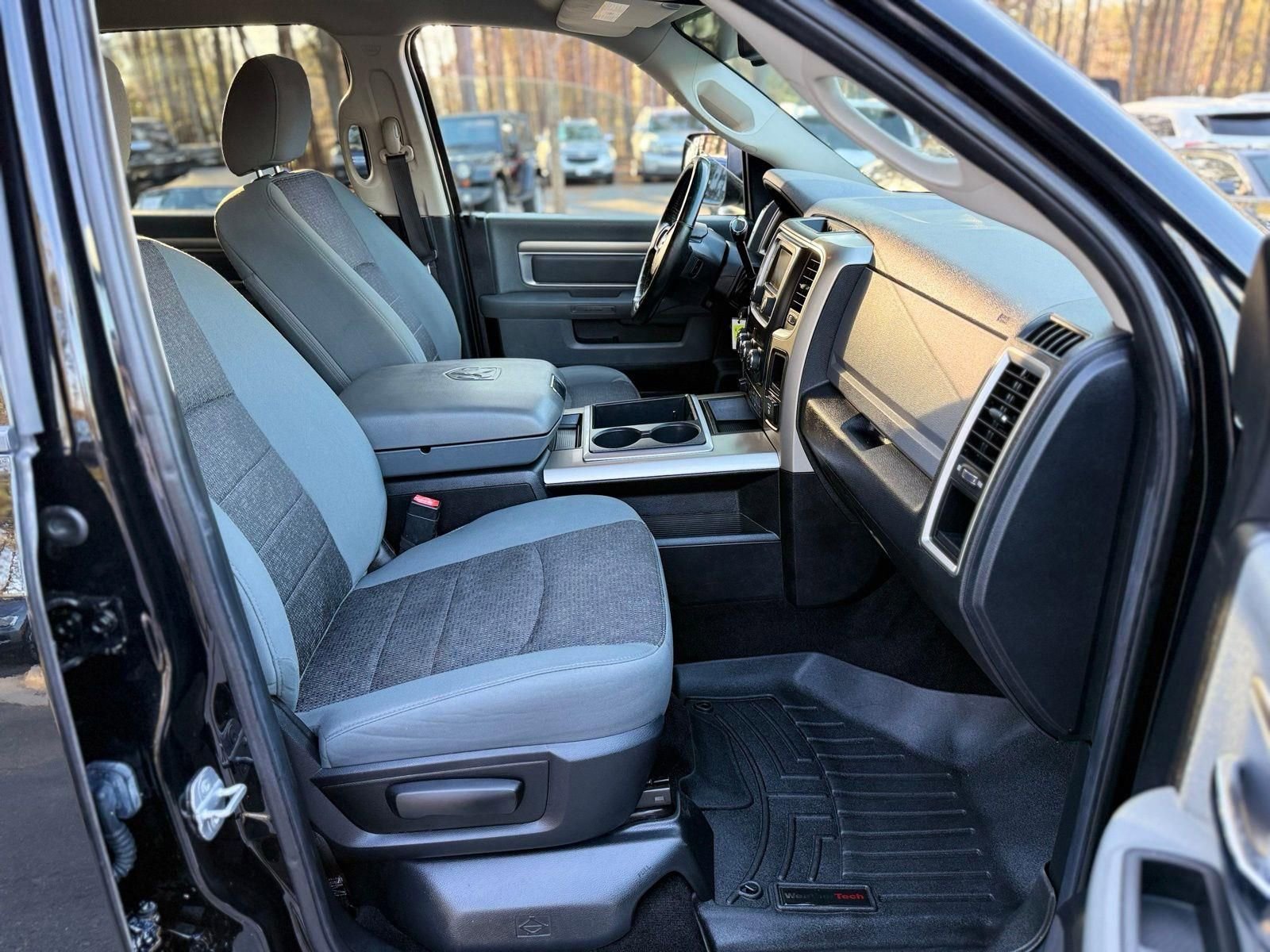 Used 2014 RAM 2500 Big Horn image 24