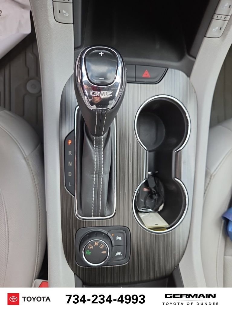 Used 2017 GMC Acadia SLT w/ LPO, Floor Liner Package image 31