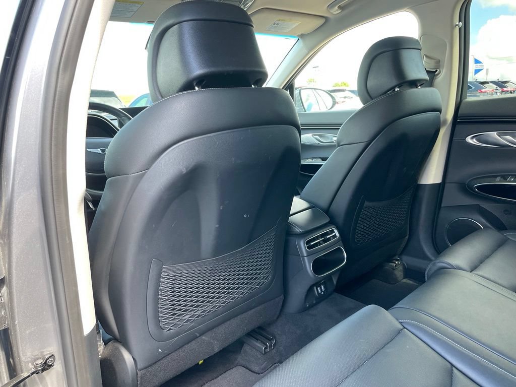 Used 2025 Genesis GV70 2.5T AWD/4WD image 46