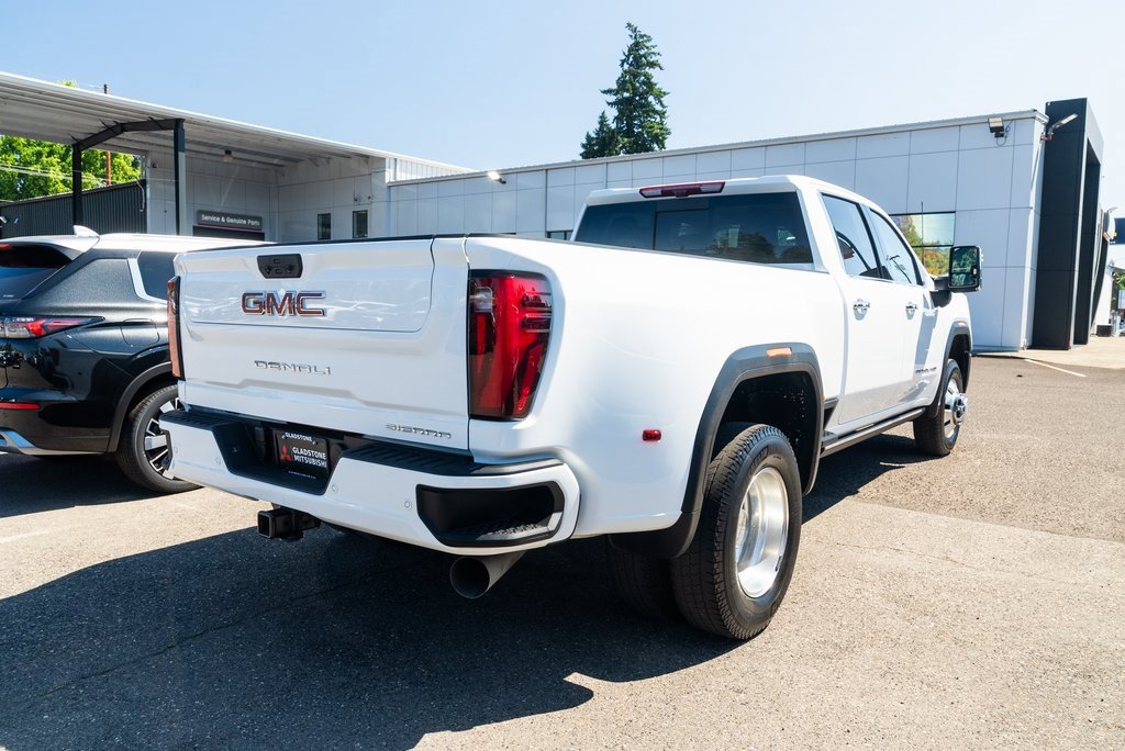 Used 2025 GMC Sierra 3500 Denali w/ Denali Reserve Package image 6