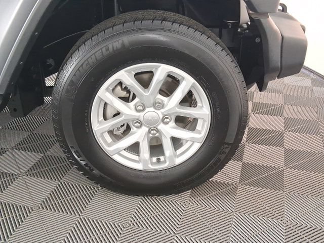 Used 2023 Jeep Wrangler Sport AWD/4WD image 21