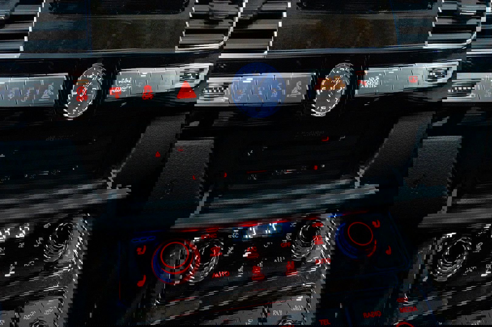 Used 2015 Audi A8 L TDI w/ Premium Package image 41