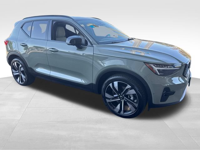Used 2025 Volvo XC40 B5 Ultra w/ Climate Package AWD/4WD image 7