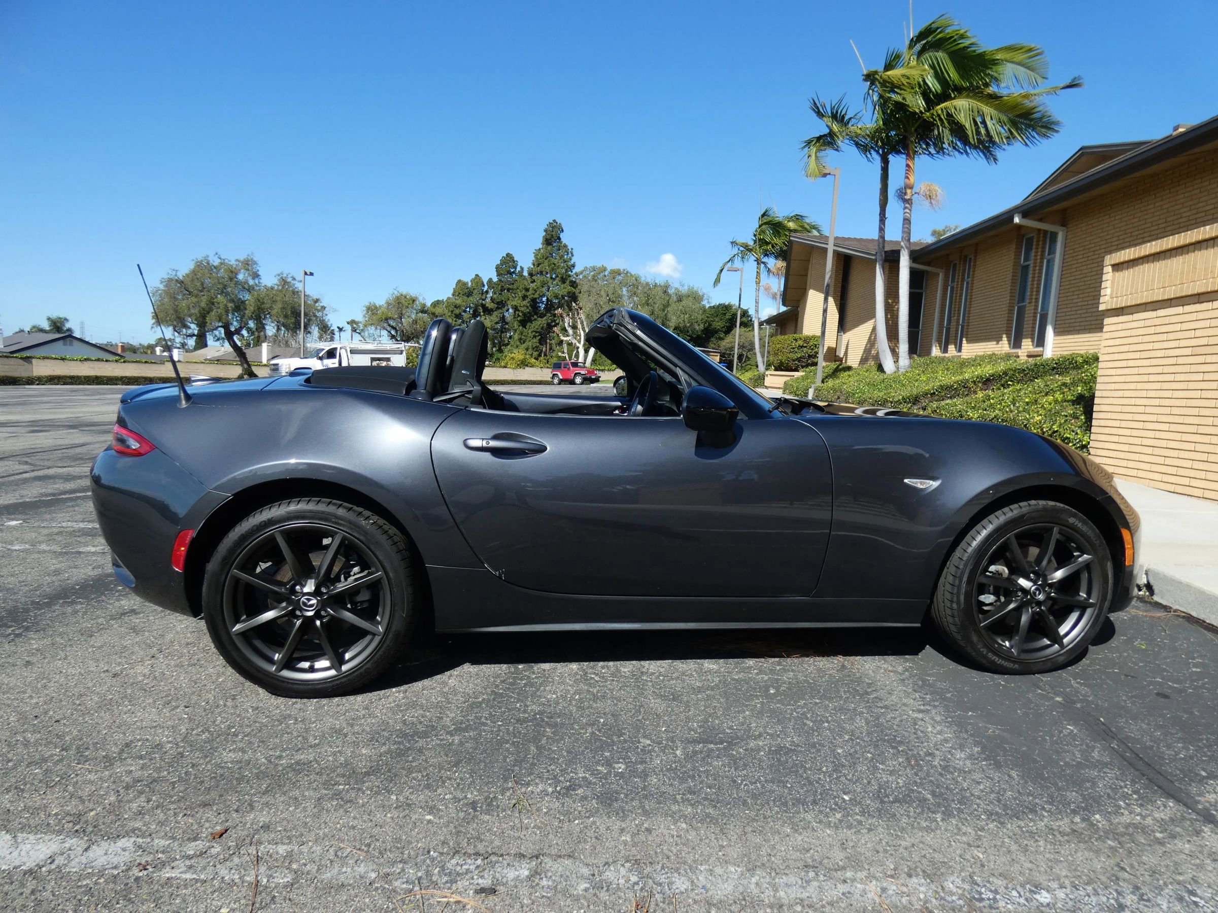 Used 2016 MAZDA MX-5 Miata Club image 8