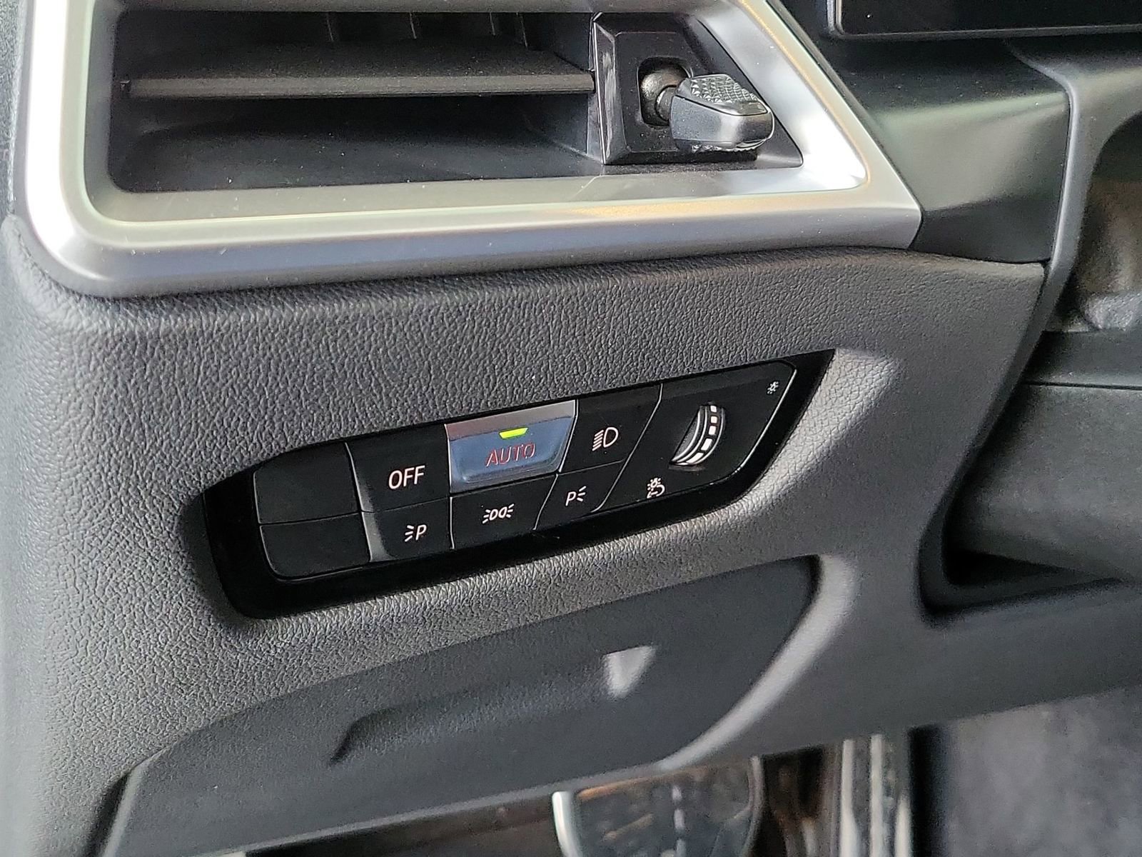 Used 2025 BMW M3 Competition image 18