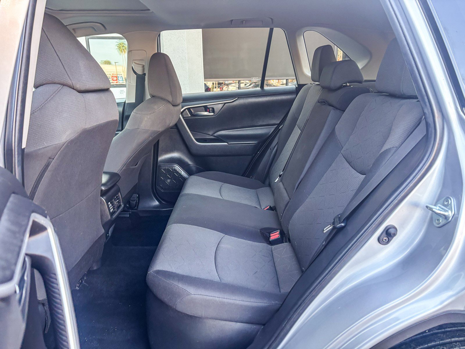 Used 2021 Toyota RAV4 XLE w/ Convenience Package image 21