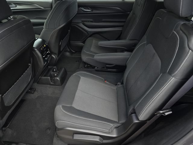Used 2025 Jeep Grand Cherokee L Laredo RWD image 27