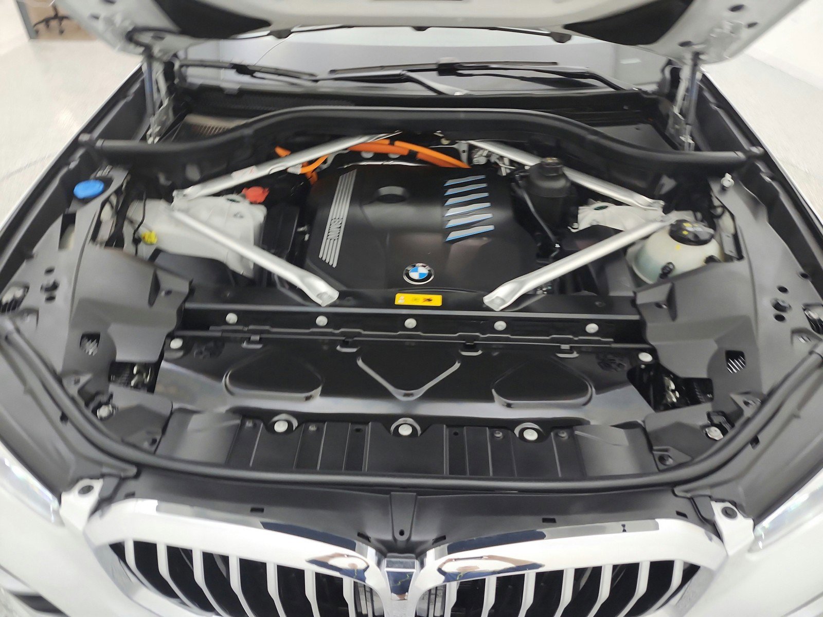 Used 2023 BMW X5 xDrive45e w/ Luxury Seating Package image 18